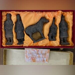 Terra Cotta Army Museum Set of 5 Warriors and Certificate